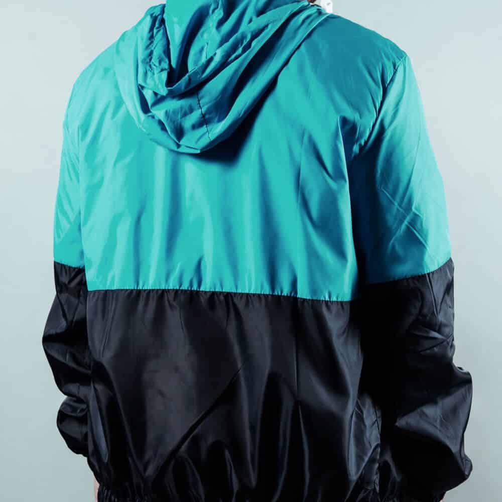 Aqua wind breaker